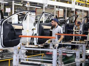 The country's automotive exports register all-time high of $7.12 billion between January and March 2017. (Anadolu)