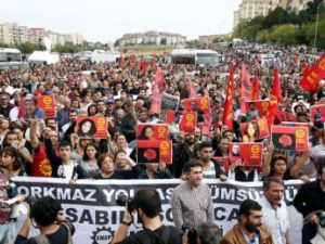 الاف يتظاهرون ضد اردوغان وسط تشييع ضحايا الهجومين
