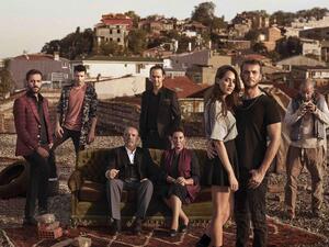 مسلسل الحفرة