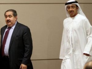 وزيرا خارجية الامارات العربية عبد الله بن زايد ال نهيان والعراق هوشيار زيباري في ابو ظبي
