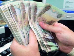 Know what you're worth before talking to your manager about a salary increase. (Shutterstock)
