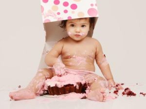 Photo from a birthday shoot during free reign cupcake coolness. [ilsul6ana]