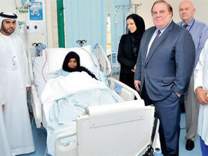 Latifa Sai'ed with doctors after her successful surgery. Image from Khaleej Times. 