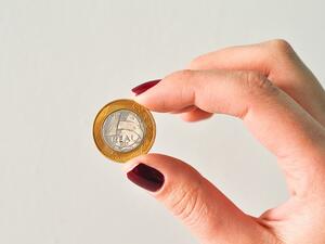 The average monthly salary across the UAE's three expatriate groups – Asian, Arab and Western – increased just 0.49 percent or $54 over the last year. (Pixabay)