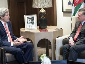 العاهل الاردني مستقبلا كيري / أ.ف.ب