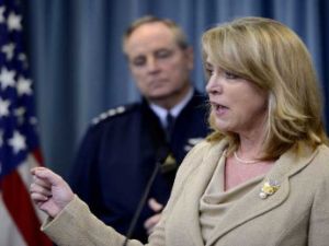 ديبورا جيمس وزيرة سلاح الجو الامريكي