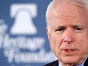 السناتور الامريكي الجمهوري جون ماكين