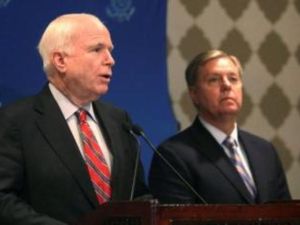 السناتور جون مكين عن أريزونا والسناتور لينزي جراهام عن ساوث كارولاينا