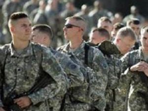 1500 من جنود المارينز وصلوا بعد العاشرة من مساء أمس الى قاعدة العند العسكرية