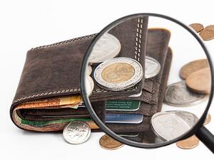 Here's a guide to help you navigate conversations more effectively when it comes to negotiating financial products. (Pixabay)