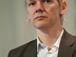 مؤسس موقع ويكيليكس جوليان اسانج