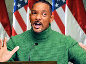Us actor Will Smith is considering a career in politics following Donald Trump's comments about Muslims entering the US. (Postoracle.com)