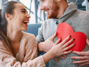 تعبّرين له عن حبّكِ في العلن