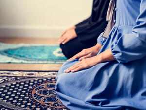 إحياء الليل بصلاة القيام وقراءة القرآن