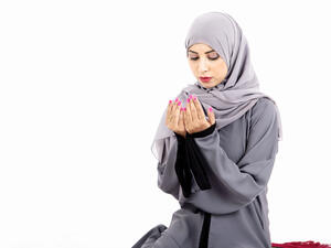 يُستحب للمسلم الإكثار من الصلوات النوافل ليتقرب من ربّه ويكتسب محبّته