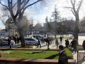 قتيل وجريحان بانفجارين في حديقة عامة يابانية