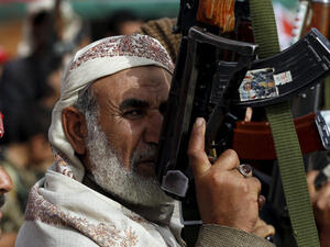 مقتل 3 من رجال المقاومة الشعبية بتعز في معارك عنيفة مع الحوثيين