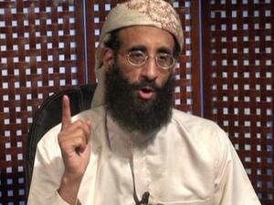 العولقي وهو رجل دين أمريكي من أصل يمني له علاقات مزعومة مع القاعدة