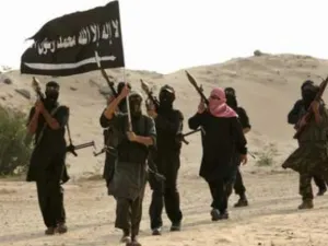 الحكومة اليمنية دفعت بالآلاف من الجنود إلى جنوب البلاد لمقاتلة تنظيم القاعدة