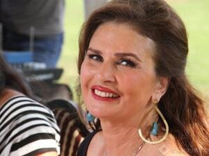 الفنانة المصرية يسرا