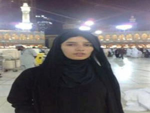 زينة تؤدي فريضة الحج