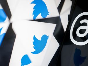Musk vs Zuckerberg - Round 1: ‘Threads’ takes on Twitter