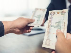 Public warning against currency scams in UAE