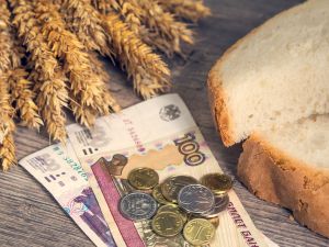 ALBAWABA – Russia may not be interested in extending the grain export agreement, which expires in July, according to a statement by the Foreign Ministry, Monday.