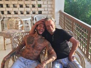 أحمد الفيشاوي برفقة والده الراحل فاروق الفيشاوي