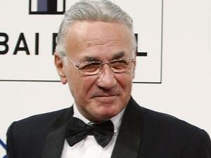 الفنان الراحل عزت أبو عوف