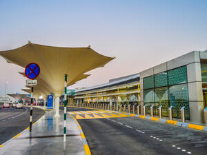 Abu Dhabi Airports Unveils UAE's Largest Solar-Powered Car Park 
