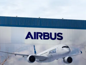 Airbus to Increase Smallest A220 Jet's Range