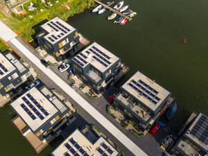 UAE Sells World's First Environment-Friendly Floating House for Dh20 Million