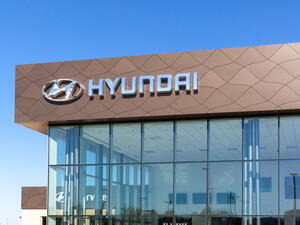 Hyundai to Develop Batteries for EVs, Hydrogen Fuel Cell Vehicles