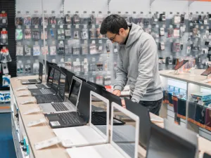 UAE: Working from Home Triggers Demand for Laptops, Communication Tools