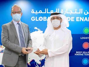 موانئ دبي العالمية تعزز شراكتها مع اليونيسف 