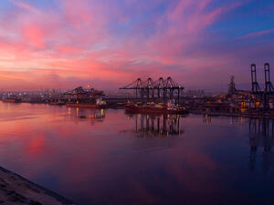 ميناء صحار والمنطقة الحرة يرسمان آفاق  توسعية واعدة أمام الشركات الهندية