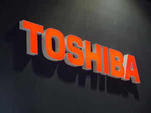 Toshiba Mulls $20 Billion Take-Private Deal