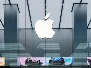 Apple To Roll Out Foldable iPhone in 2023