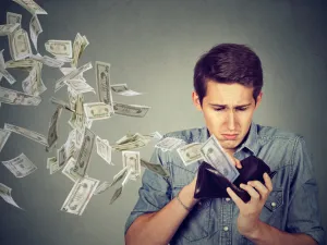 Moody’s: UAE Banks Reported 43 Percent Surge in Bad Loan Provisions