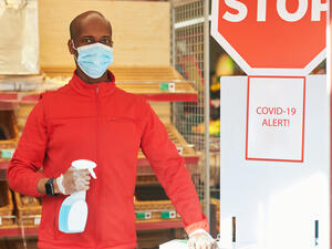 Over 300 Saudi Businesses Fined Due to Violating Anti-COVID-19 Measures