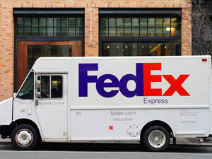 يأتي هذا الاستثمار لتأكيد التزام الشركة بأهداف النمو الاقتصادي غير النفطي للبلاد. FedEx Express تخطط لاستثمار أكثر من 400 مليون دولار في السعودية