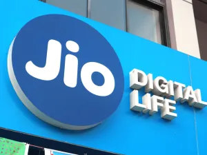 India: Tech Giants Race to Invest in Reliance's Jio
