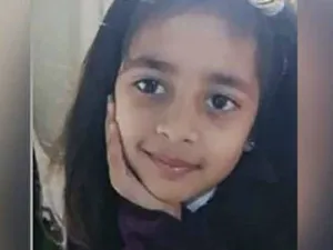 4-Year-Old Pakistani Girl Breaks World Record By Becoming Youngest Microsoft Professional 
