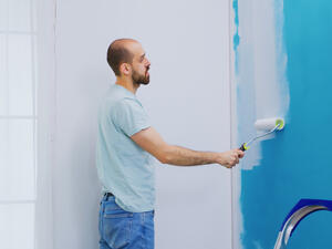 UAE: Can Tenants Ask Landlord to Repaint Rented Flat Yearly?