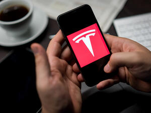 Apple, Tesla Suppliers Halt Production in China