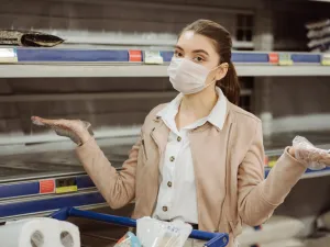 Arab Shoppers Grapple to Buy Basic Commodities As Inflation Soars
