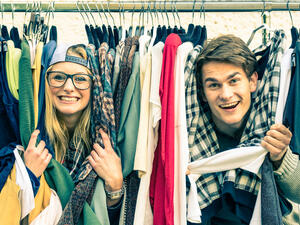 Pandemic Boosts Sales of Second-Hand Luxury Goods Market 