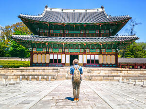 South Korean Economy Contracts for First Time in 22 Years