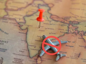 Pakistan Bans Entry from India Amid Virus Surge